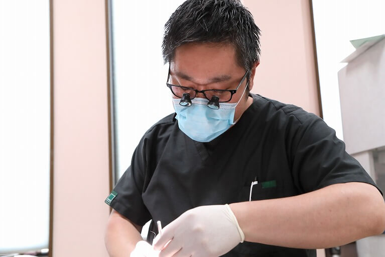 京都市西京区の桂駅で痛みを抑えた親知らずの抜歯を行う岩崎歯科医院